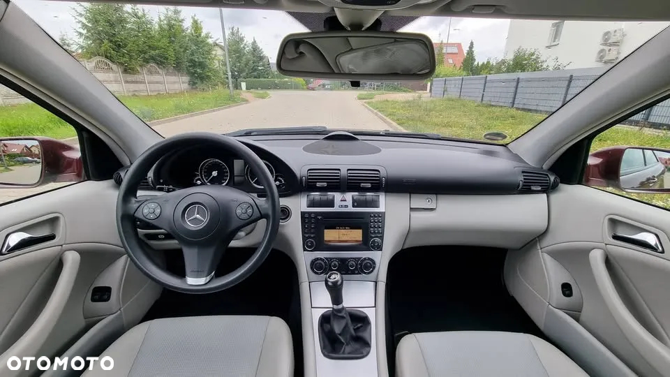 Mercedes-Benz CLC - 12
