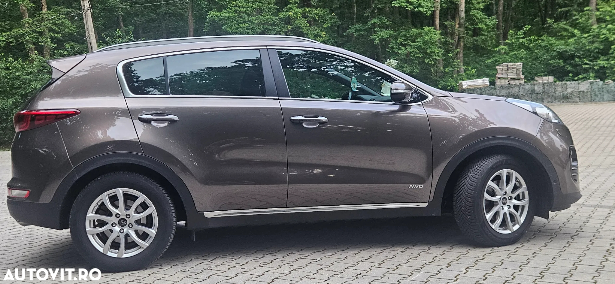 Kia Sportage 2,0 CRDI AWD Aut. GT Line - 3