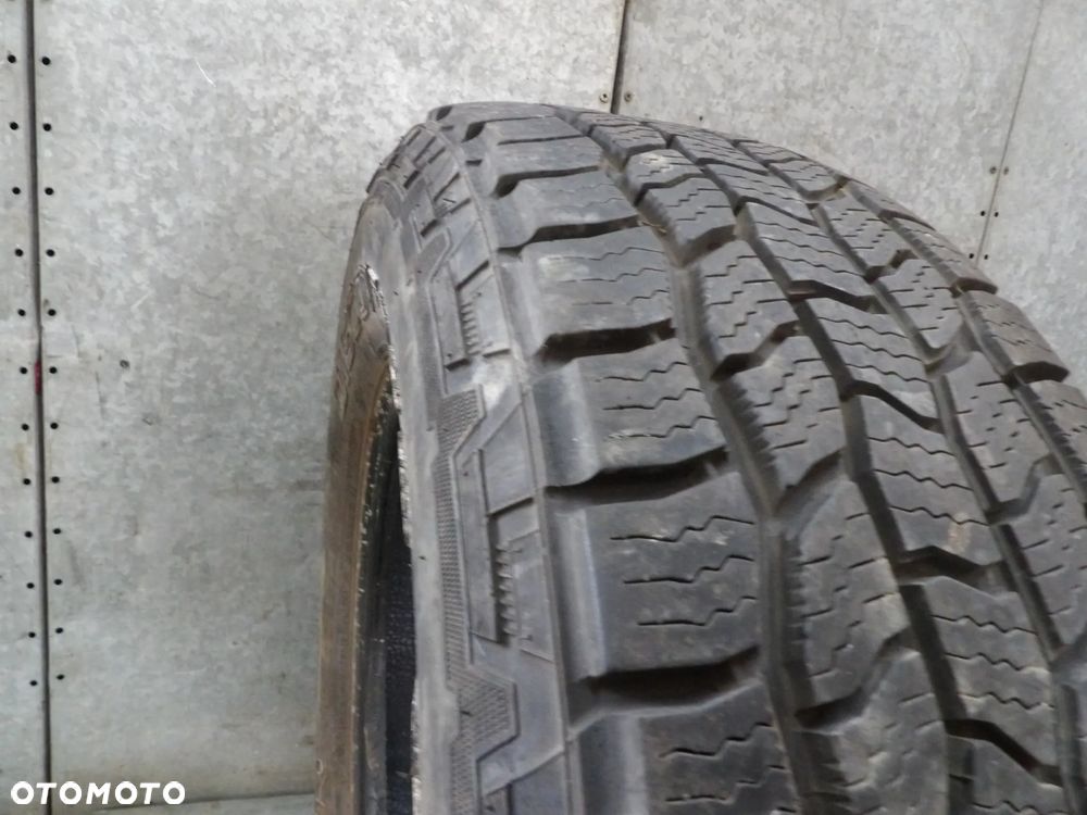 OPONA COOPER DISCOVERER AT3 225/70R15  11mm - 8
