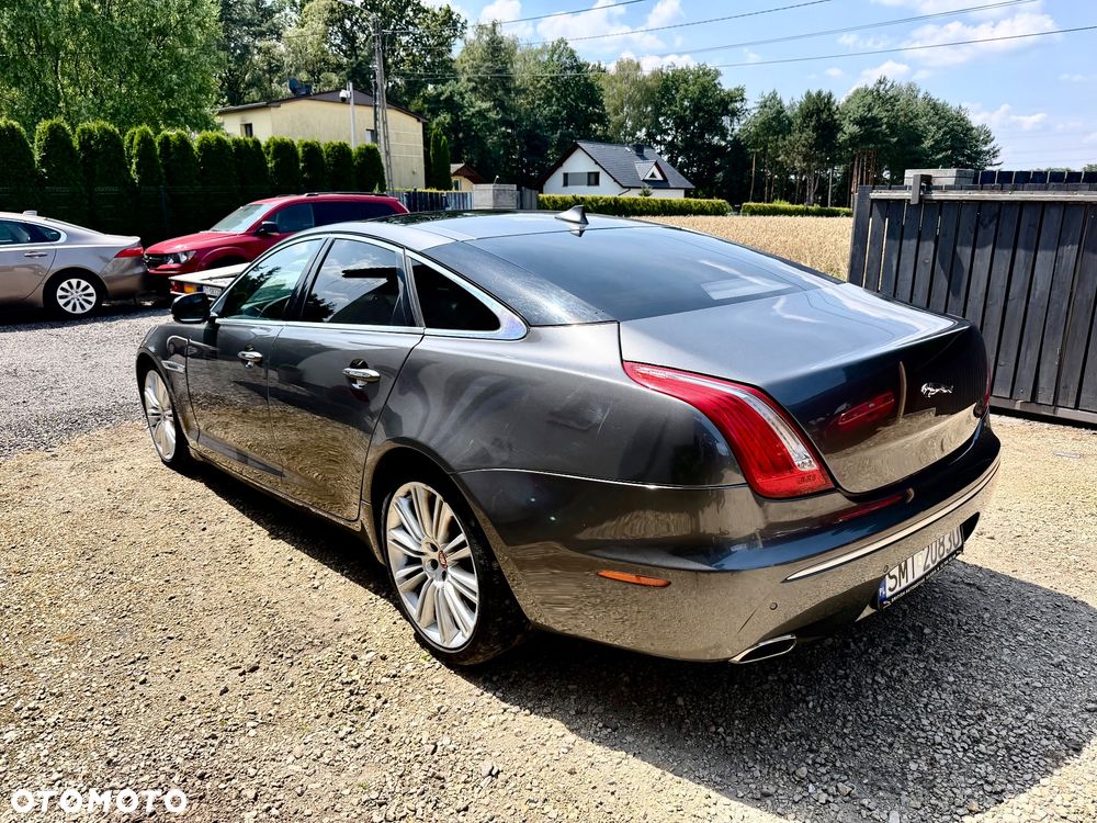 Jaguar XJ 3.0 D V6 Luxury - 8
