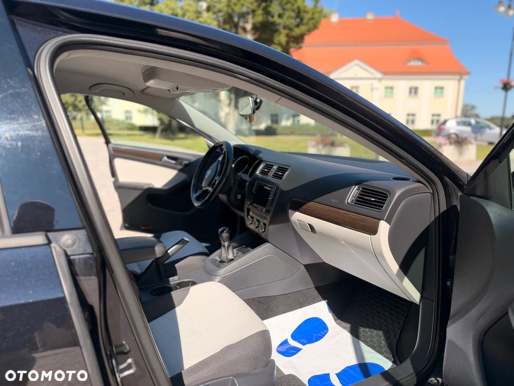Volkswagen Jetta 1.4 TSI BMT Comfortline - 19