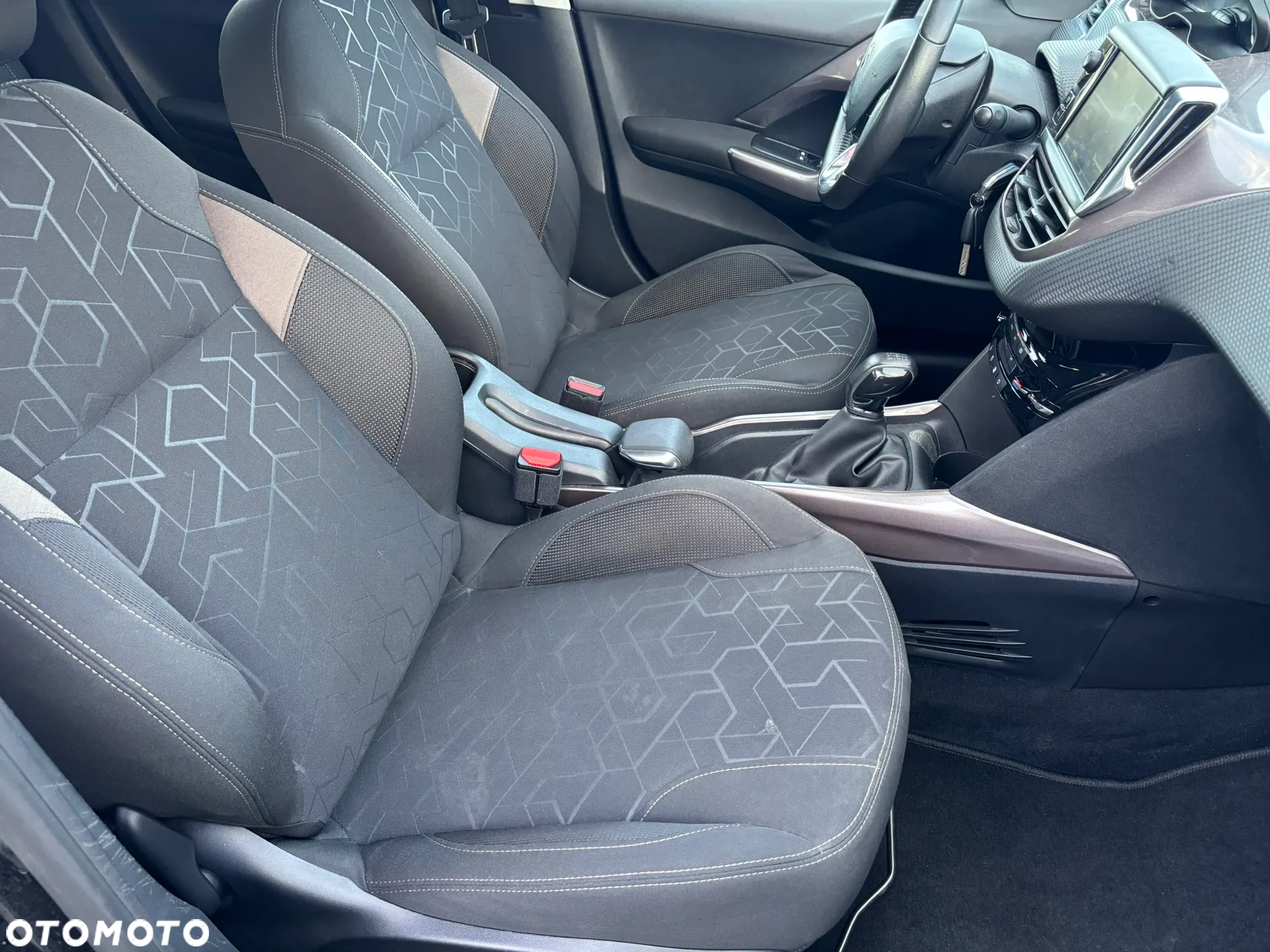 Peugeot 2008 1.2 Pure Tech Active - 6