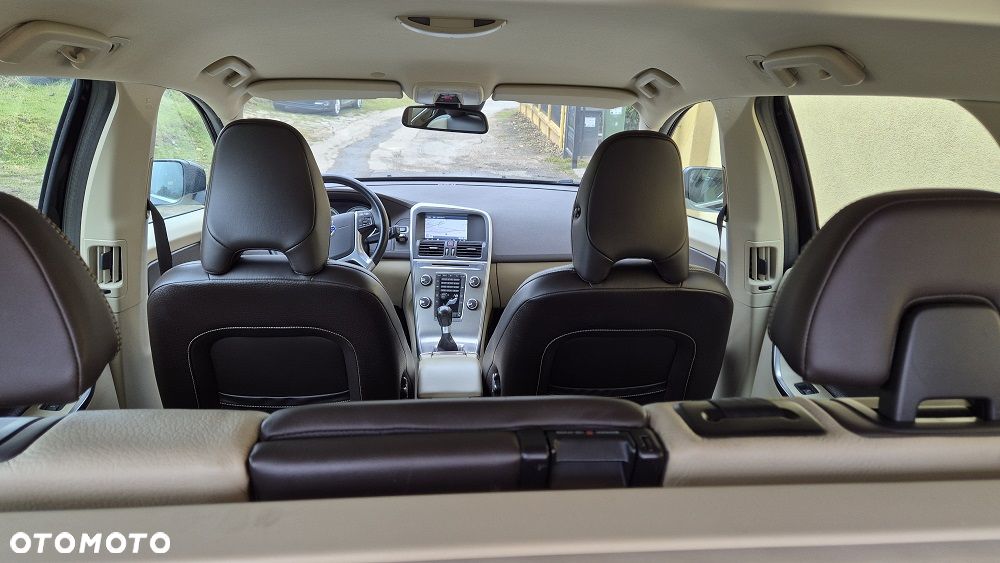 Volvo XC 60 D3 R-Design - 10