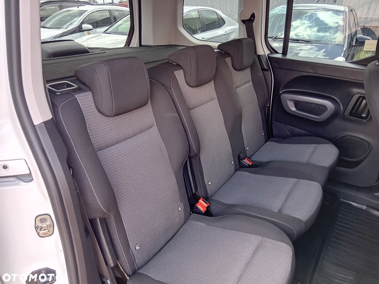 Toyota Proace City Verso 1.5 D-4D Business - 30