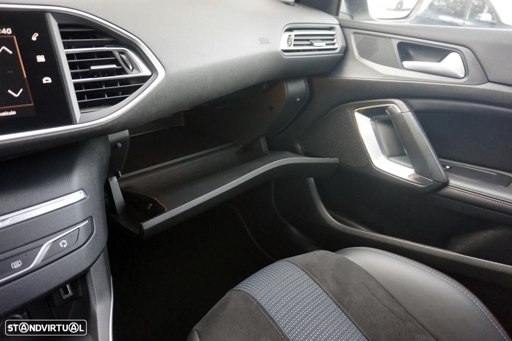 Peugeot 308 1.2 PureTech GT - 17