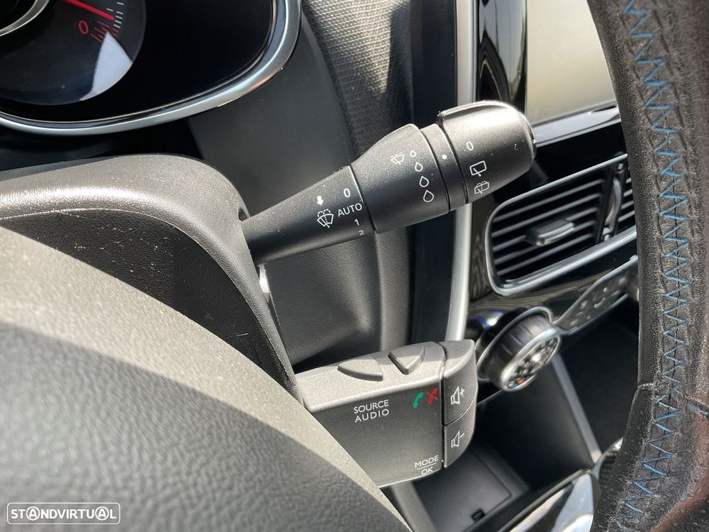 Renault Clio Sport Tourer 1.5 dCi GT Line EDC - 26