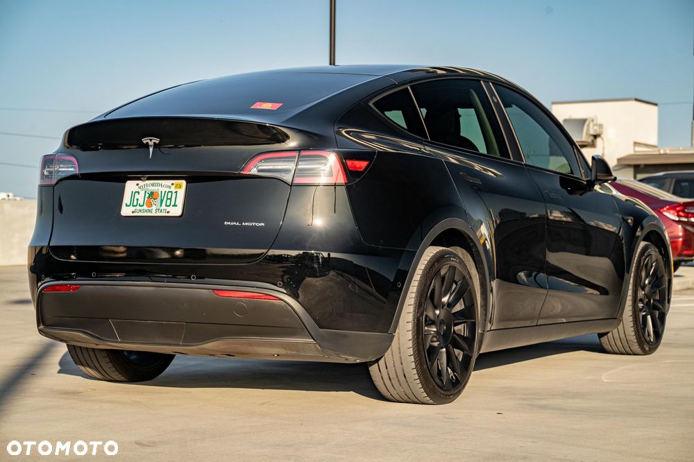 Tesla Model Y Long Range RWD - 8