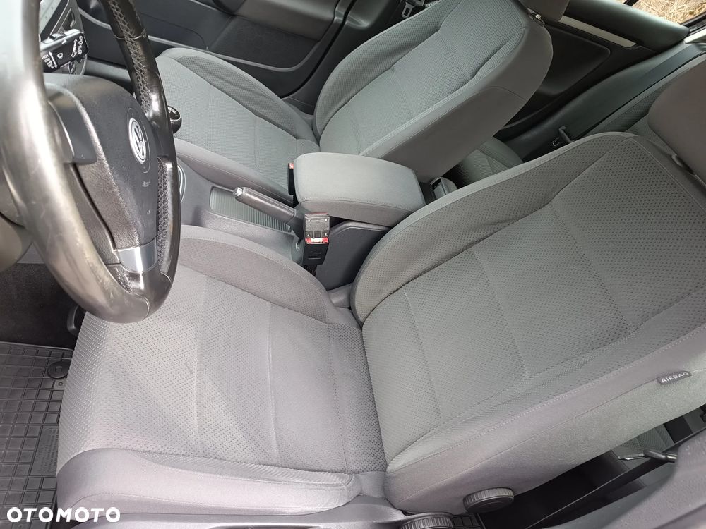 Volkswagen Golf 1.6 Comfortline - 22