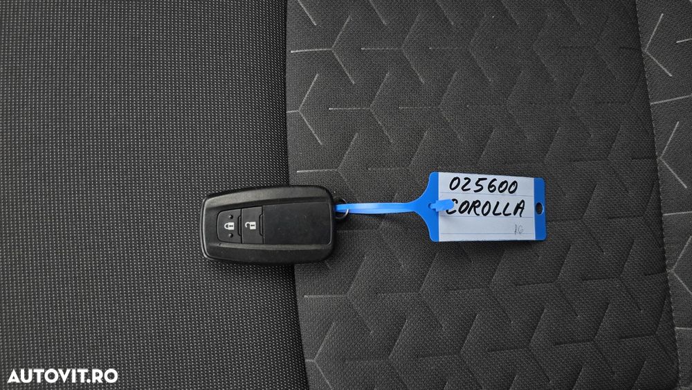 Toyota Corolla - 21