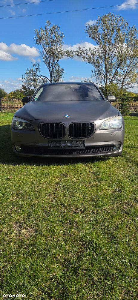 BMW Seria 7 750i - 3