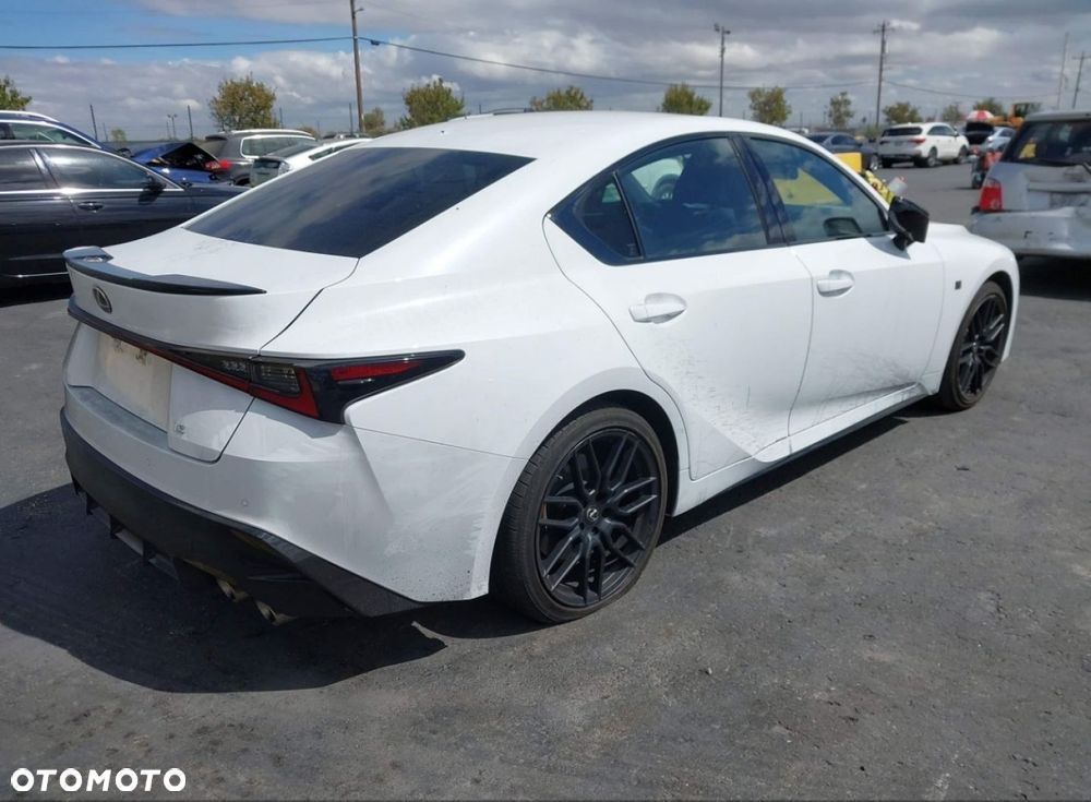 Lexus IS - 7