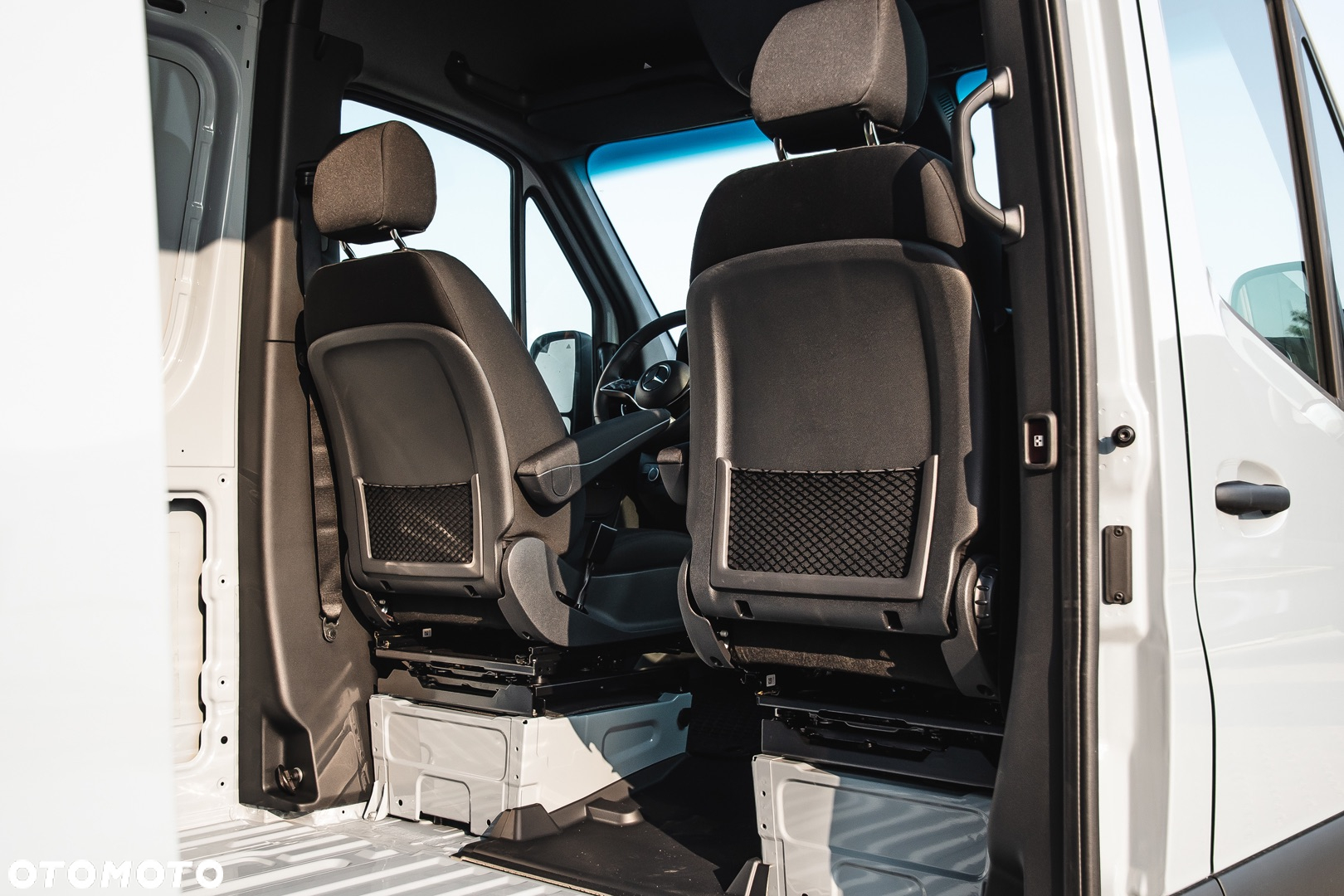 Mercedes-Benz Sprinter - 17