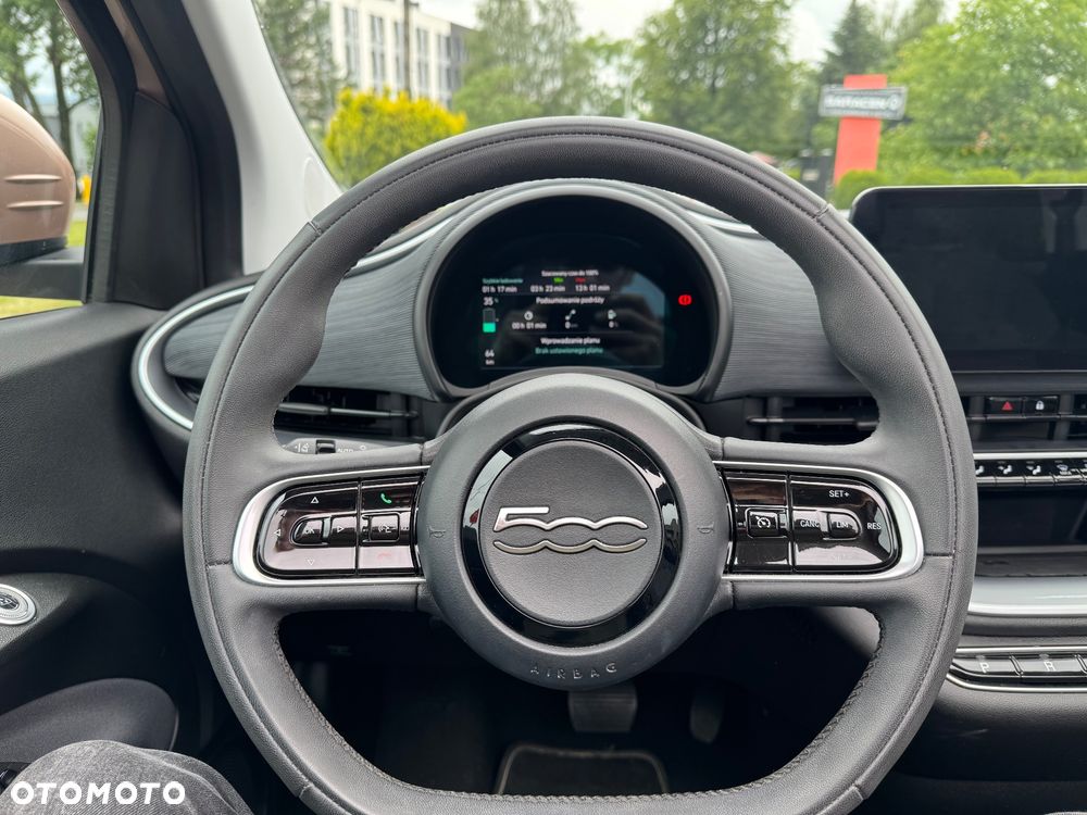 Fiat 500e - 12