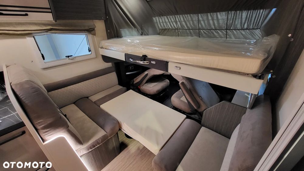 McLOUIS Nevis 879 - 5 osobowy - 15