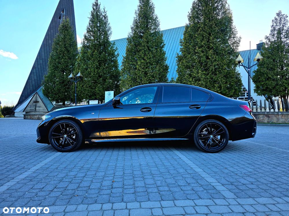 BMW Seria 3 320d xDrive MHEV Sport Line sport - 3
