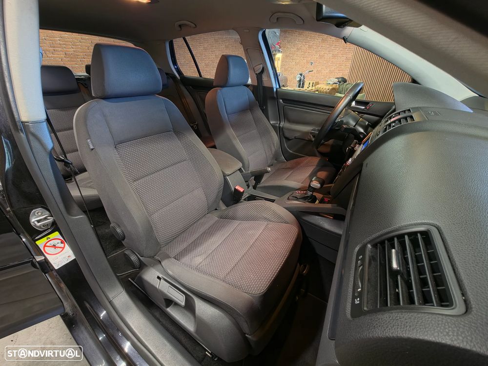 VW Golf 2.0 TDi GT Sport DSG - 13