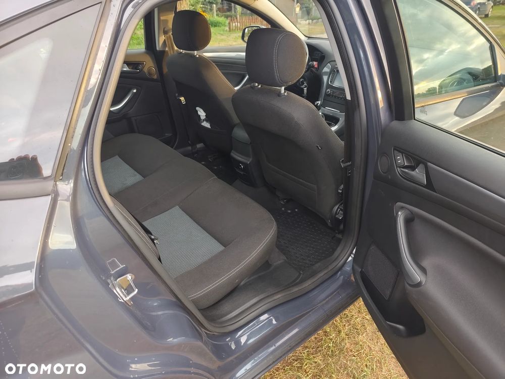 Ford Mondeo - 4