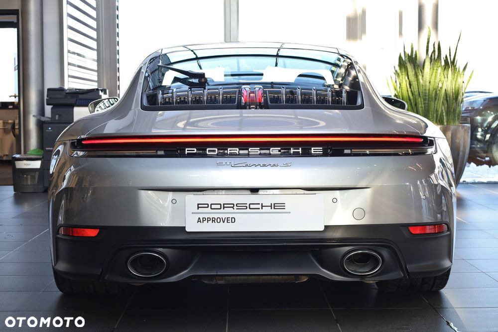 Porsche 911 Carrera S - 6