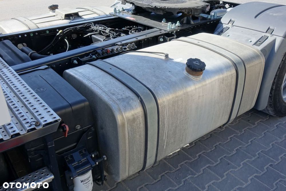 MAN TGX 18.500 EURO 6 4X2 LLS-U XLX / MEGA / AUTOMAT / RETARDER / 2 ZBIORNIKI / LODÓWKA - 12