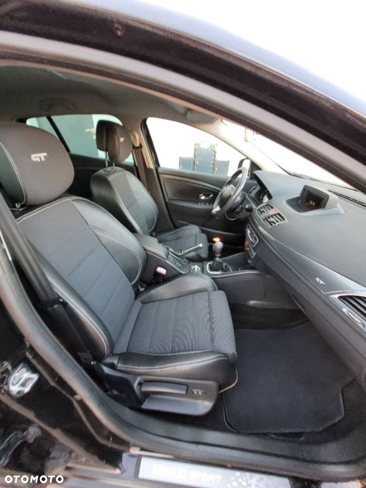 Renault Megane TCe 180 GT - 19