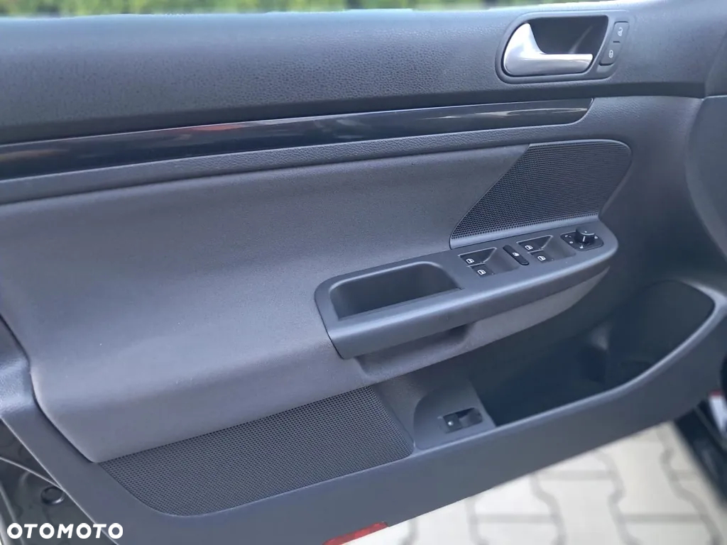 Volkswagen Golf 2.0 TDI DPF GT - 19