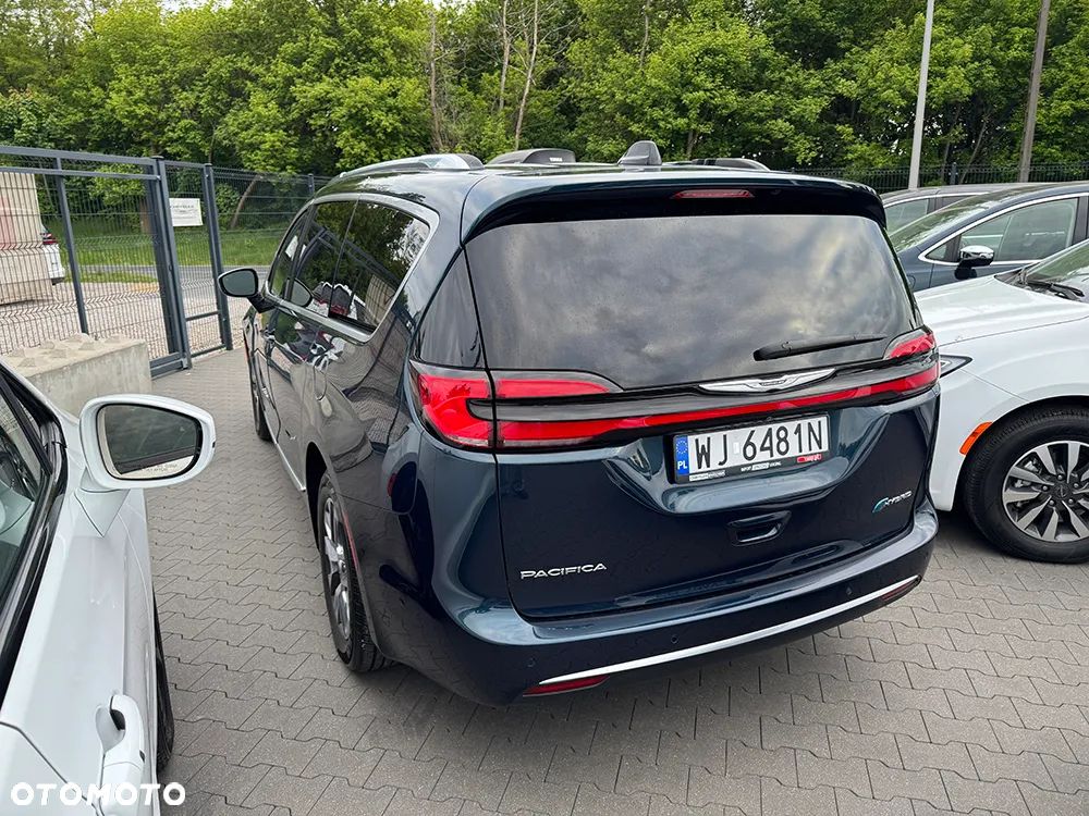 Chrysler Pacifica - 7