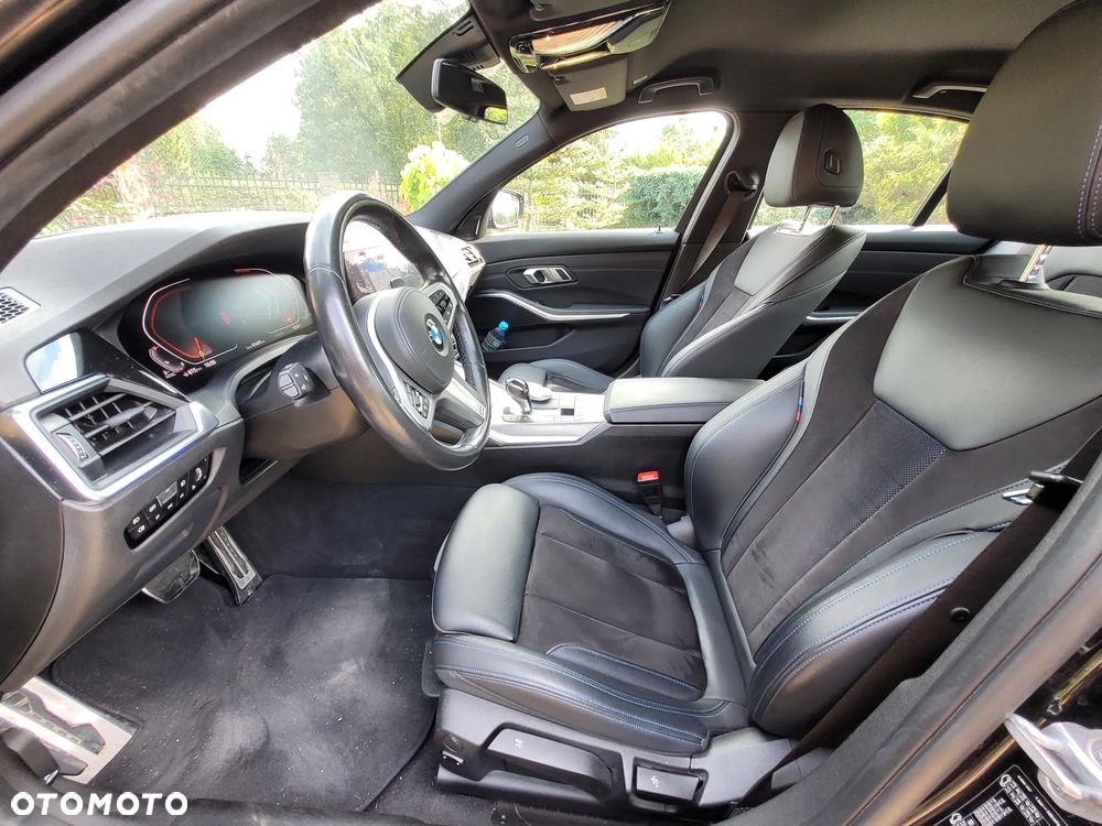 BMW Seria 3 320d M Sport - 11