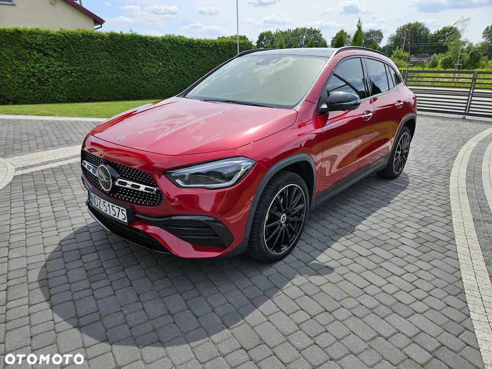 Mercedes-Benz GLA - 13
