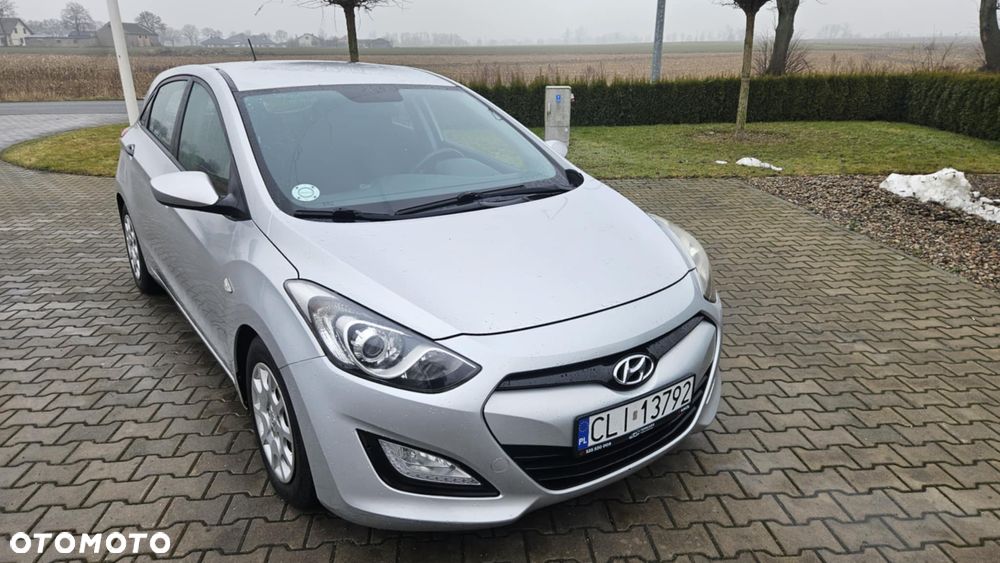 Hyundai i30 blue 1.6 CRDi Classic - 2