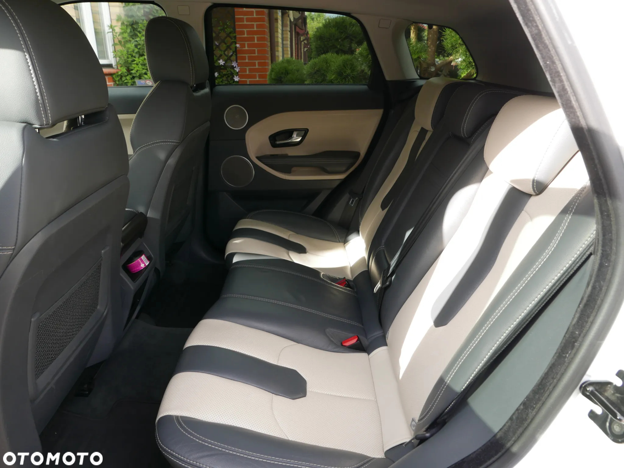 Land Rover Range Rover Evoque - 14
