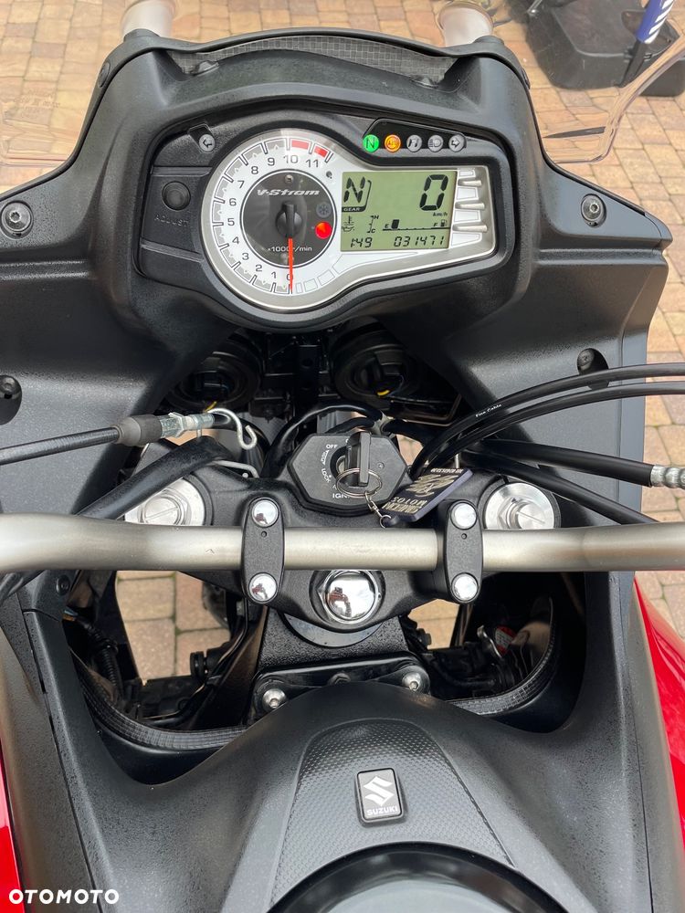 Suzuki V-STROM - 8