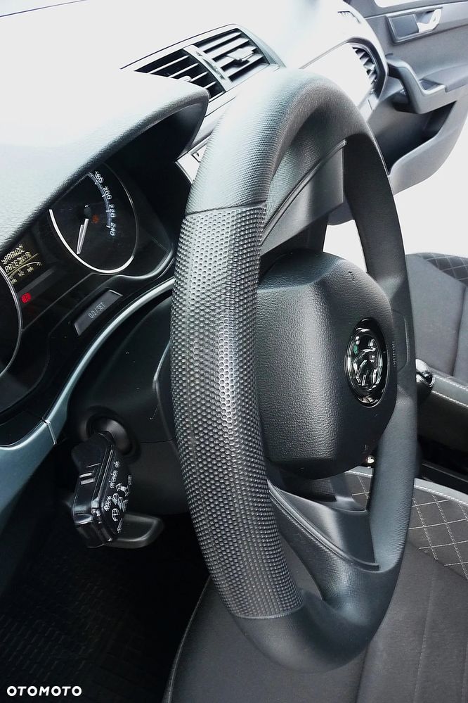 Skoda Fabia 1.0 TSI Active - 16