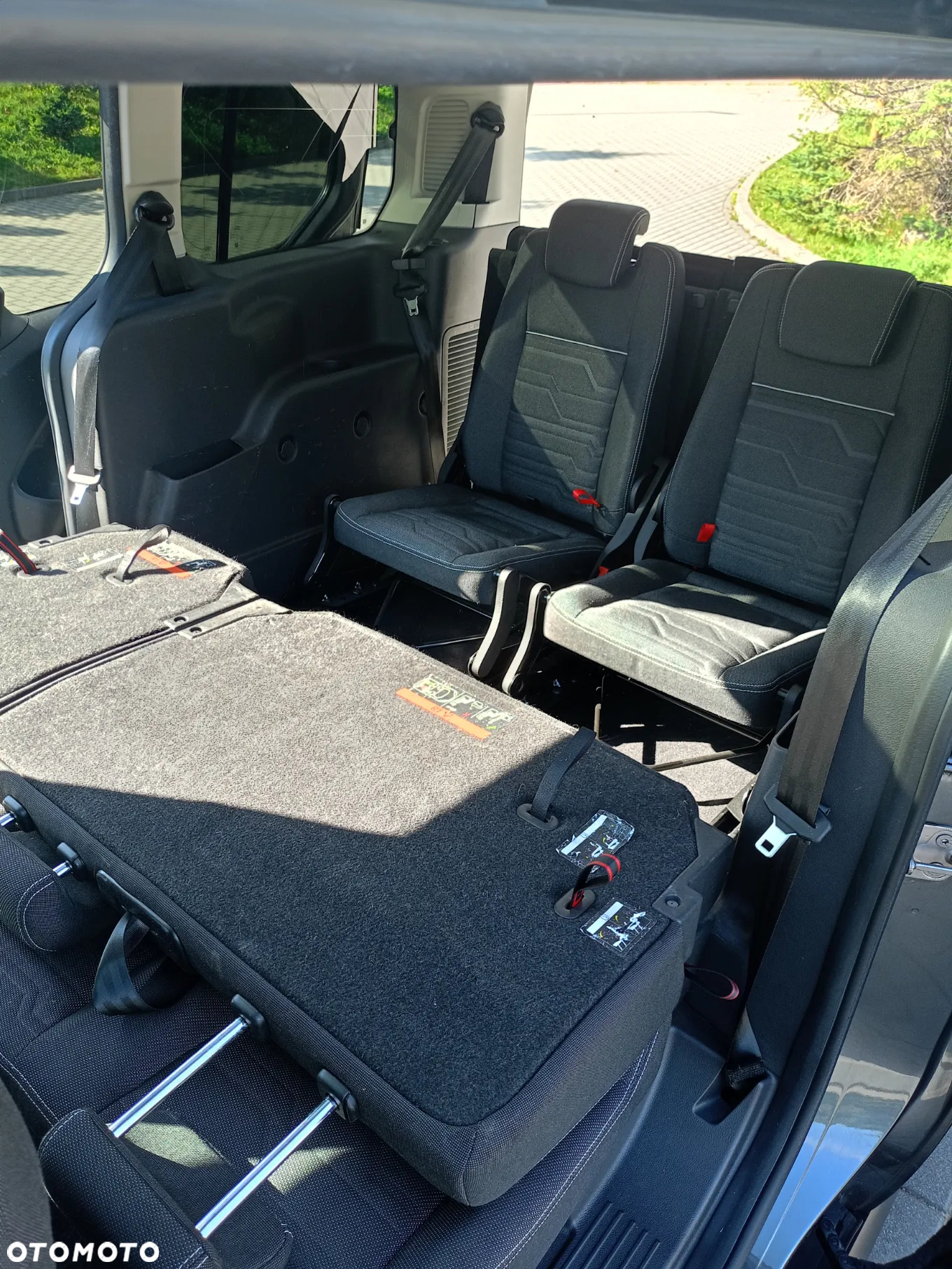 Ford Tourneo Connect Gr 1.5 TDCi Titanium - 9