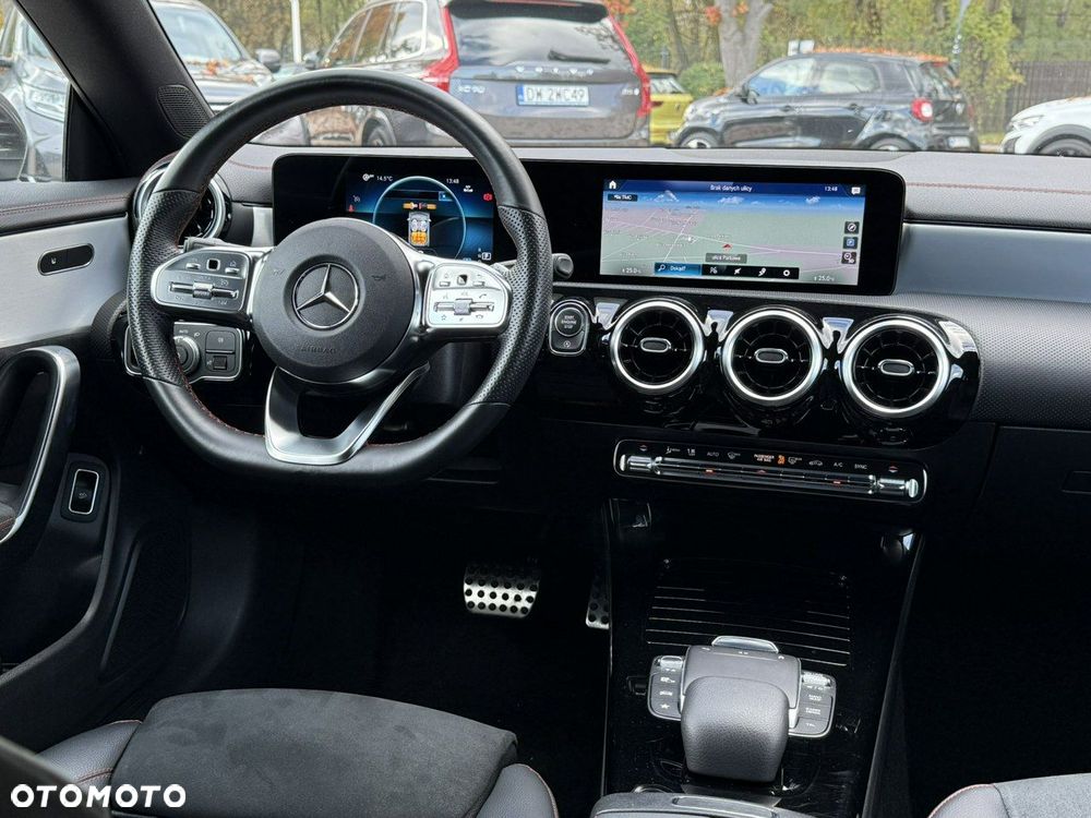 Mercedes-Benz CLA 180 AMG Line 7G-DCT - 23