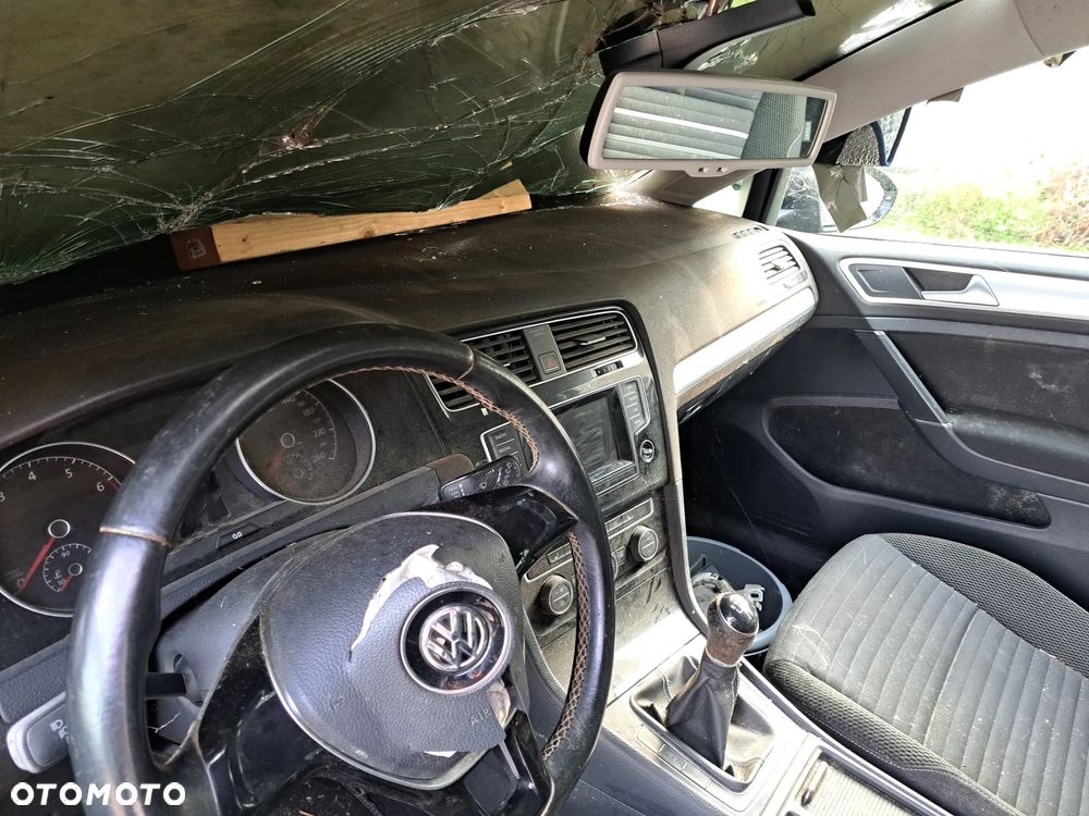 Volkswagen Golf - 9