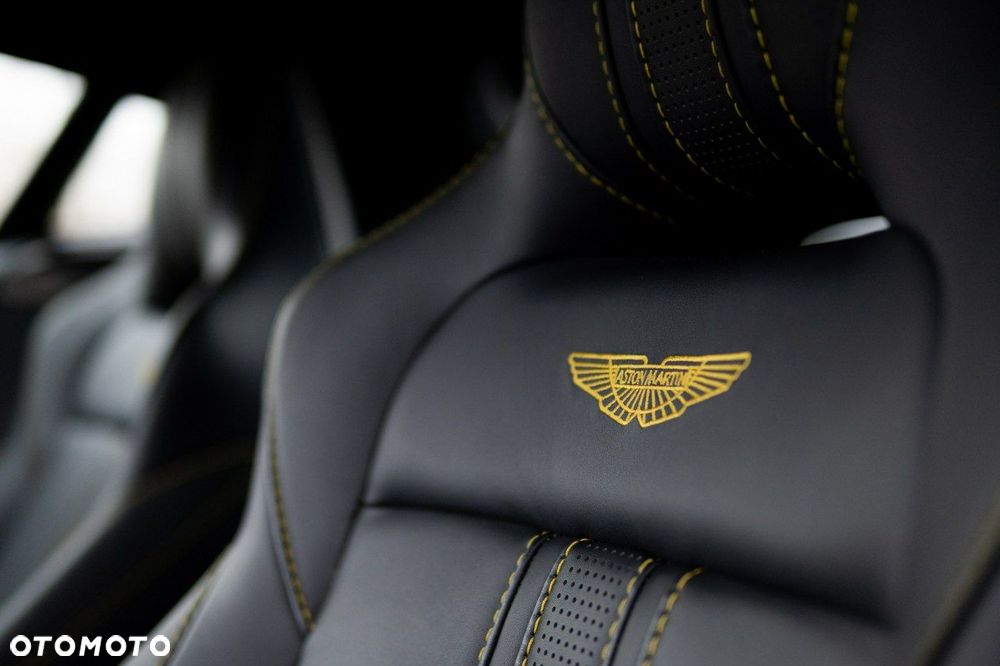 Aston Martin Vantage - 25
