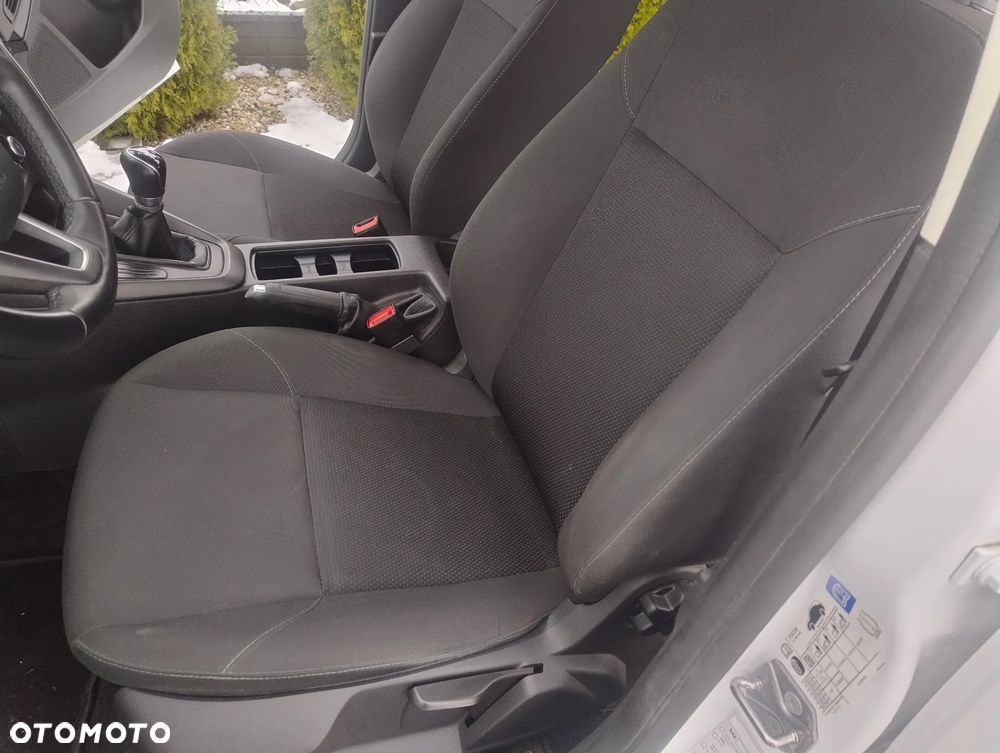 Ford Focus 1.6 Edition - 13