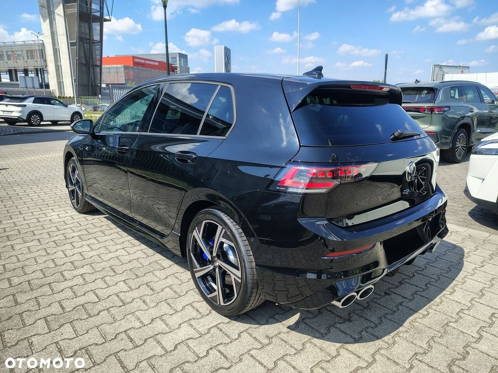 Volkswagen Golf - 6