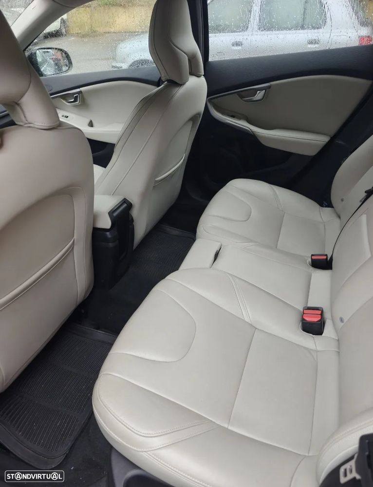 Volvo V40 1.6 D2 Eco Kinetic - 8