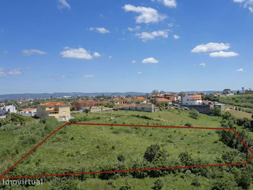 Terreno com projeto aprovado na Cela oportunidade única perto da Na... - Grande imagem: 2/7