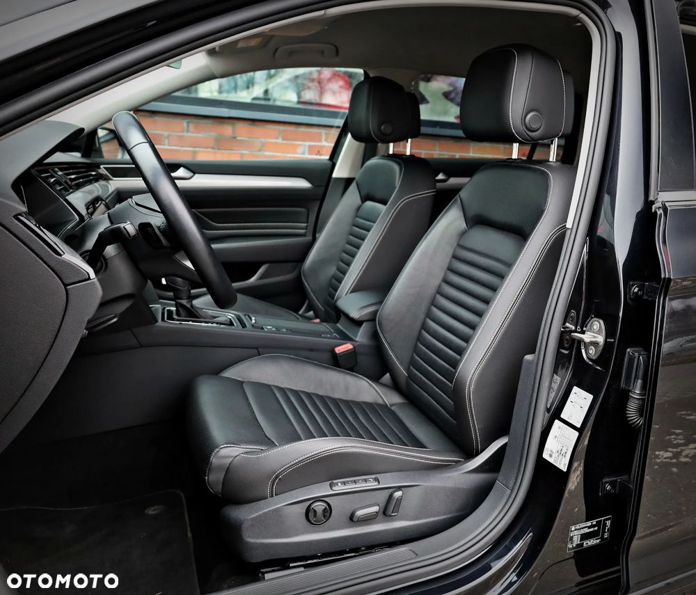 Volkswagen Passat 2.0 TDI EVO Elegance DSG - 22