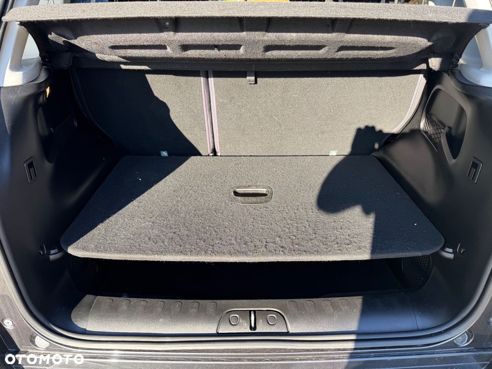 Fiat 500L 1.4 16V Urban Edition - 31