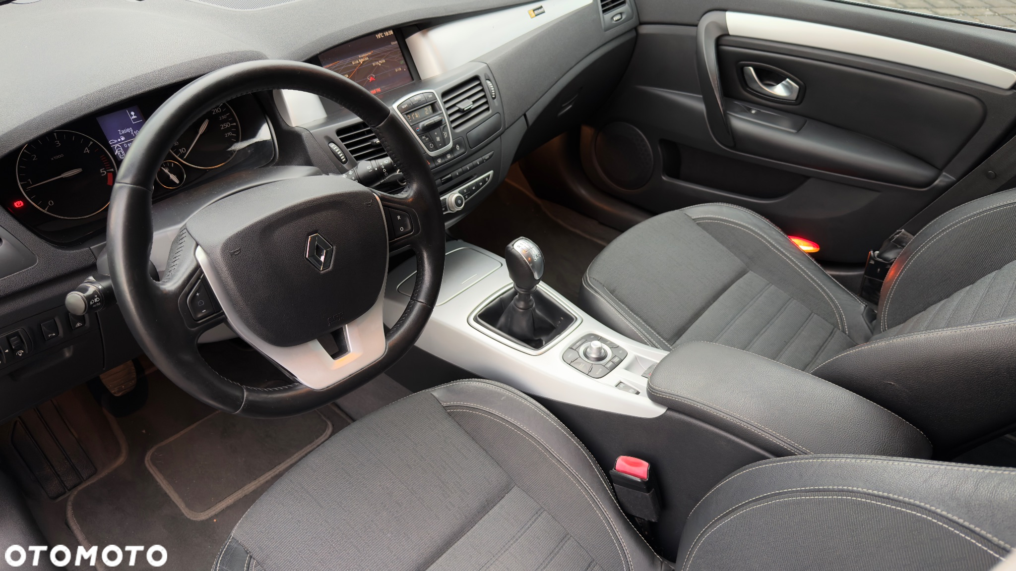 Renault Laguna 2.0 DCi Dynamique - 19
