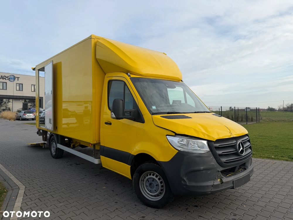 Mercedes-Benz Sprinter - 1