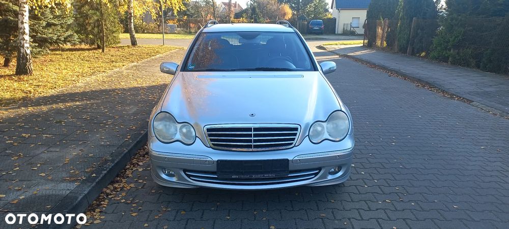 Mercedes-Benz Klasa C 180 T Kompressor Avantgarde - 4