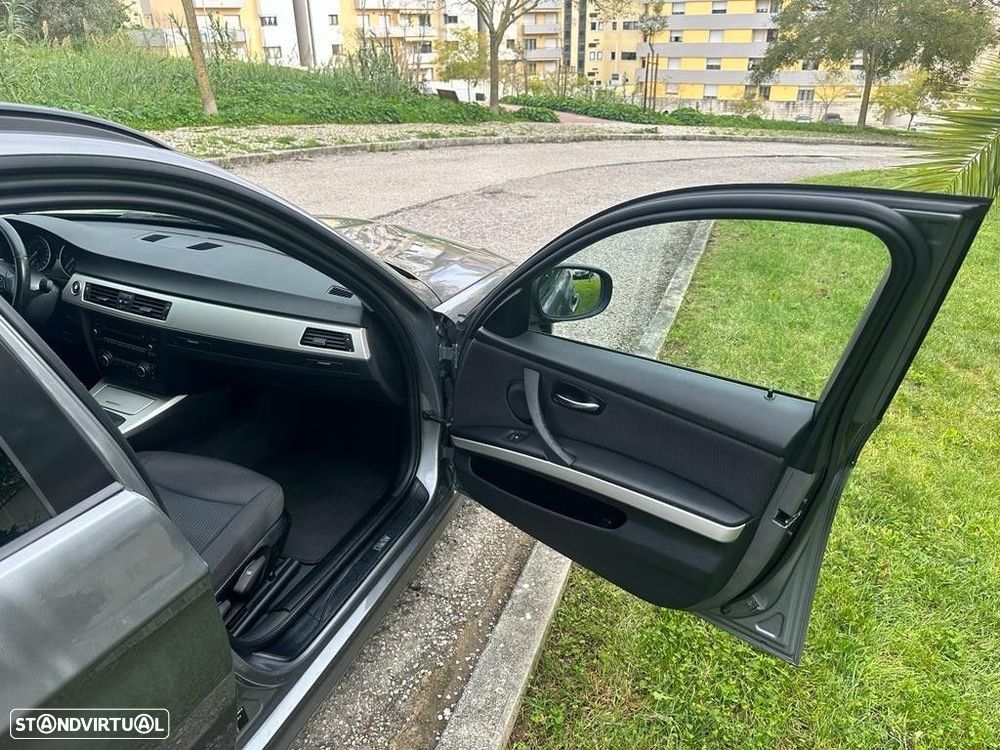 BMW 318 d Touring Line Sport - 17