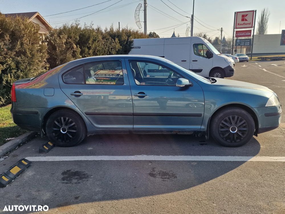 Skoda Octavia 1.6 FSI Ambiente - 5