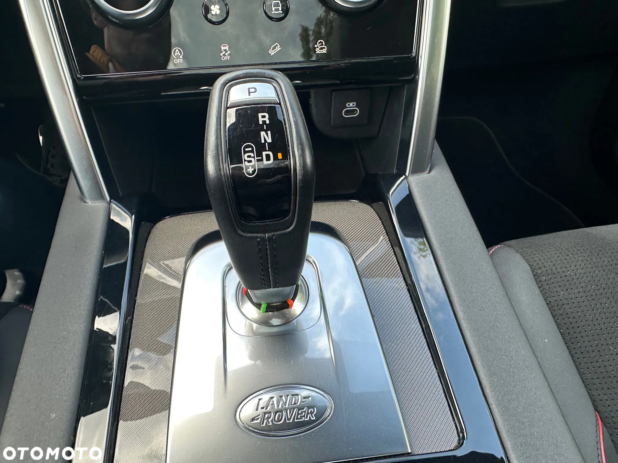 Land Rover Discovery Sport - 19