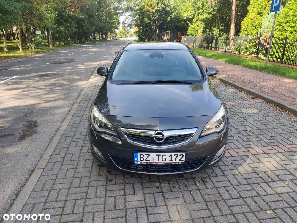 Opel Astra 1.4 Turbo Automatik Cosmo - 2