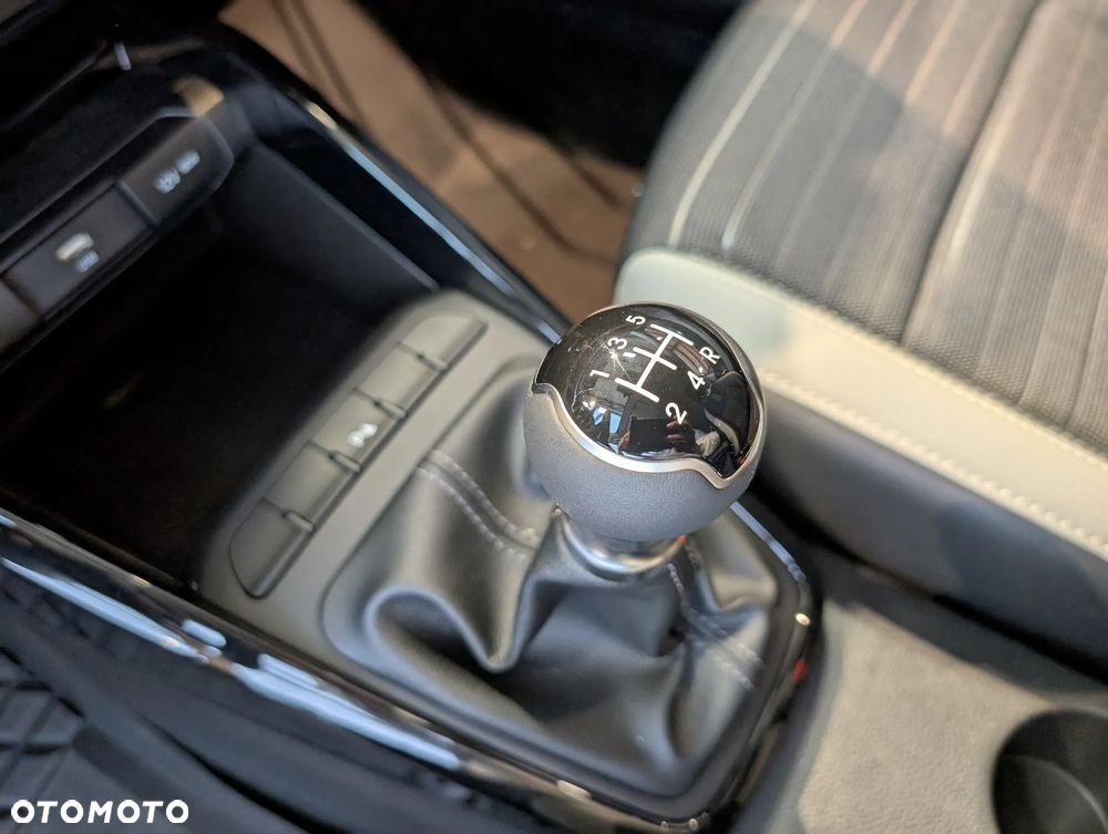 Kia Stonic 1.2 L - 16